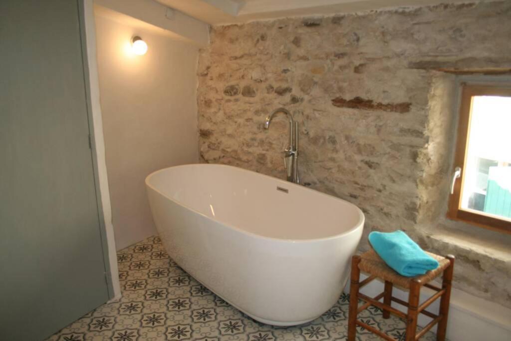Character Filled House Overlooking The River Cesse Bize-Minervois Eksteriør bilde